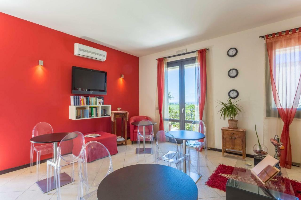 Karma B&B ซานวิโต โลคาโป ภายนอก รูปภาพ